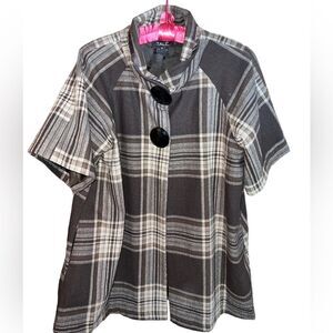 Talie brown plaid shirt sleeved swing jacket with oversized buttons size medium